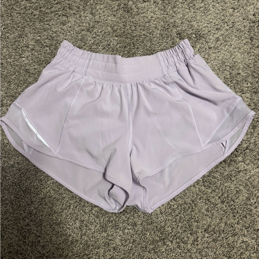 Lululemon hotty hot shorts 2.5” size 4